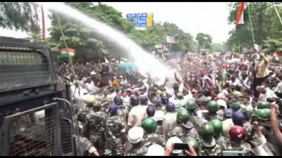 India, protestano gli studenti del Jharkhand, tra idranti e manganelli