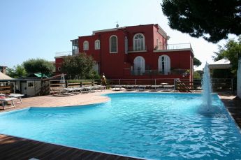 Villa La Colombaia piscina