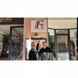 Raffaello Abbigliamento e Intimo & AZZURRO Abbigliamento Donna logo