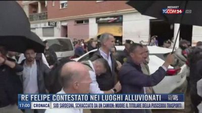 Breaking News delle 17.00 | Re Felipe contestato nei luoghi alluvionati