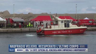 Breaking News delle 16.00 | Naufragio veliero, recuperato l'ultimo corpo