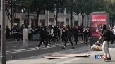 Rivolta studenti Francia in fiamme