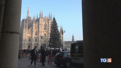 La corsa al maxi-sconto e Natale d'artigianato