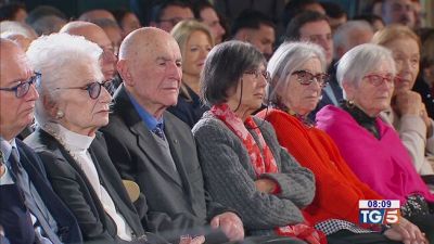 Mattarella, Shoah: "Fu l'abisso più profondo della storia"