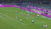 Napoli solo in vetta aspettando il Milan