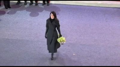 Sanremo, green carpet all'Ariston: domina il nero ma c'è tanto bianco