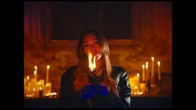 "Amore e Blues" è l'album di esordio di Shari