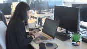 Sale l'occupazione Più donne al lavoro