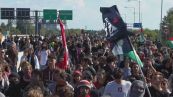 A Bologna i pro-Pal vanno all'assalto dell'A14, cariche e lacrimogeni