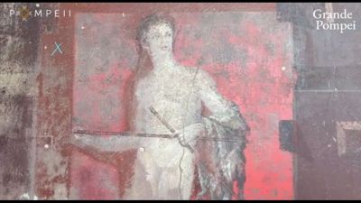 A Pompei emerge un grande affresco che racconta i misteri di Dioniso