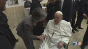 Papa a Regina Coeli: "Sono vicino a voi"