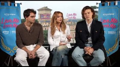 Mia Jenkins e Pepe Barroso tra social e rischi nel mondo di Stefania S.