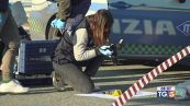 Martellate ad agenti, ferito l'aggressore