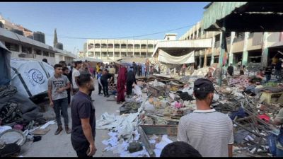 Bombardamento israeliano su una scuola a Gaza: almeno 30 i morti