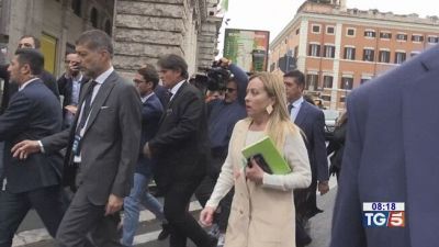 Meloni: "Avanti con le riforme"