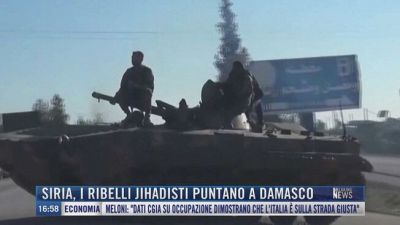 Breaking News delle 17.00 | Siria, i ribelli jihadisti puntano a Damasco