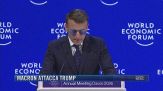Breaking News delle 21.30 | Macron attacca Trump