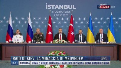 Breaking News delle 14.00 | Raid di Kiev, la minaccia di Medvedev
