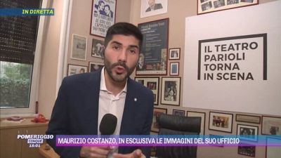 Maurizio Costanzo, dal suo ufficio nel teatro Parioli