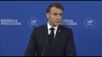 Dazi, Macron: Ue prevede tariffe reciproche su acciaio e alluminio