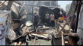 Raid israeliani su Gaza, morti a Al-Shati e vicino a centro aiuti
