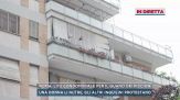 Roma, il condominio preso d'assalto dai piccioni