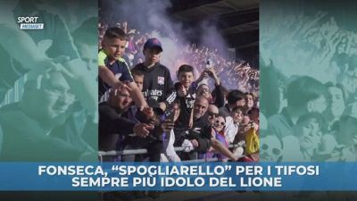 Fonseca, "spogliarello" per i tifosi