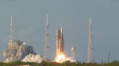 Spazio, partita la missione Artemis II verso la Luna