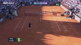 Tennis, Sinner avavnti agli ottavi, le lacrime di Berrettini