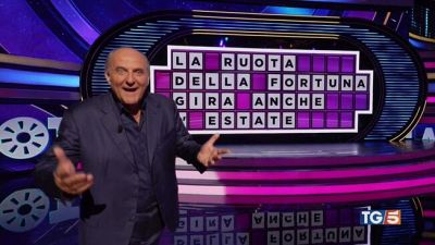 Stasera dopo il Tg5 c'è la ruota della fortuna