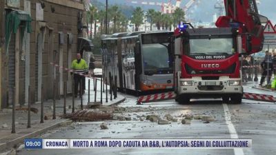 Breaking News delle 09.00 | Maltempo, a Genova nubifragi e frane