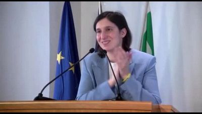 Schlein apre direzione Pd con auguri a papa Francesco
