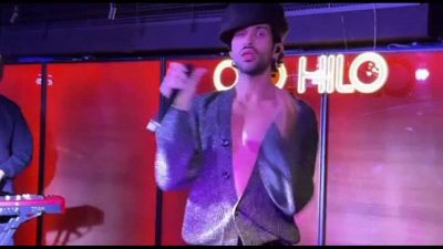 Mahmood sorprende Milano con una secret night esclusiva all'Armani Privé