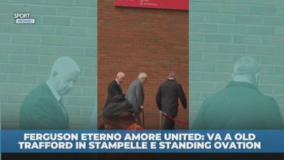 Ferguson da brividi: a Old Trafford in stampelle e standing ovation