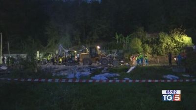 Ipotesi fuga di gas esplosione villetta