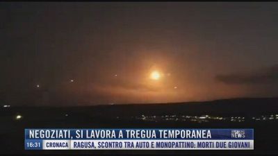 Breaking News delle 16.00 | Negoziati, si lavora a tregua temporanea