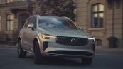 Volvo XC90 restyling 2025: il maxi SUV svedese si rinnova