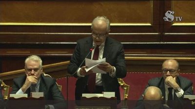 Piantedosi alla Camera e polemiche politiche