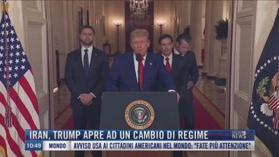Breaking News delle 11.00 | Iran, Trump apre ad un cambio di regime