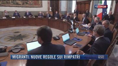 Breaking News delle 21.30 | Migranti: nuove regole sui rimpatri