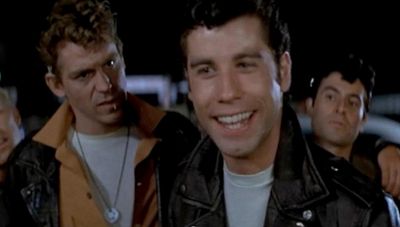Torna in Tv il celebre musical sull'amore adolescenziale tra John Travolta e Olivia Newton-John