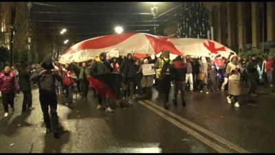Georgia, manifestanti in piazza in attesa dell'elezione del Presidente