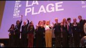 Cannes, applausi e commozione per "Moi aussi" proiettato in spiaggia