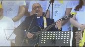 Papa ad Acerra, il prete cantante: "A Leone canto il grido della terra"
