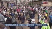 Breaking News delle 21.30 | Spagna, rabbia alluvionati contro re e premier