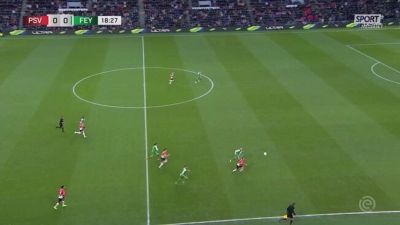 Il Psv batte 3-0 il Feyenoord e fa 15 vittorie su 17