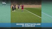 Magico Marcelo: batte il rigore di tacco e fa gol