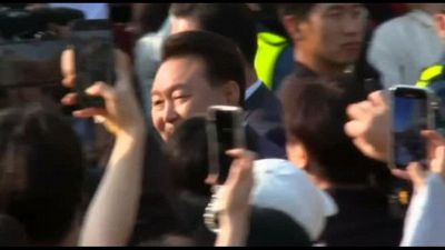 Corea del Sud, l'ex presidente Yoon lascia la residenza ufficiale