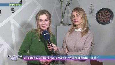 Alexandra Budau, vessata dalla madre: "In ginocchio sui ceci"