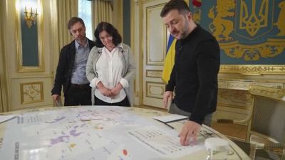 Stati Uniti e Ucraina firmano l'accordo sulle terre rare